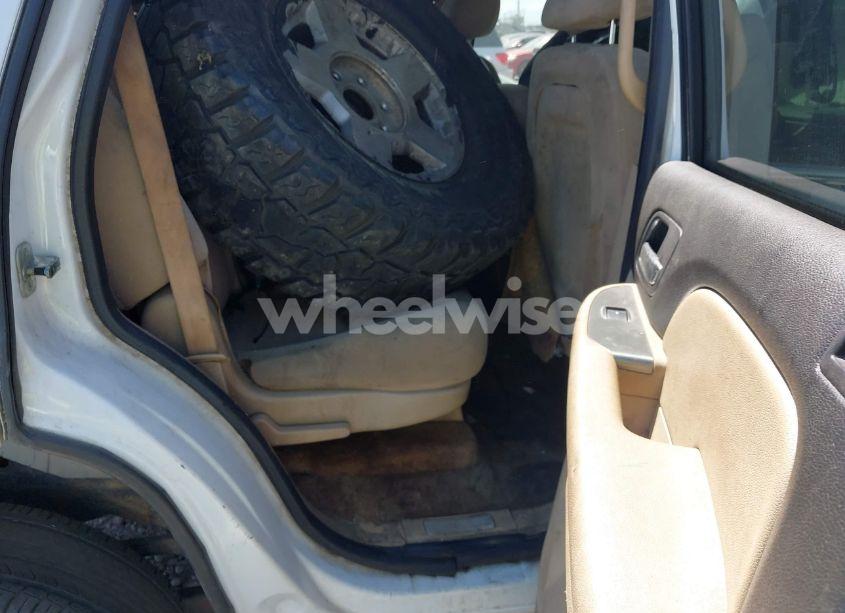 Photo 8 of 2007 Chevrolet Tahoe LS (VIN 1GNFC13J77J127304)