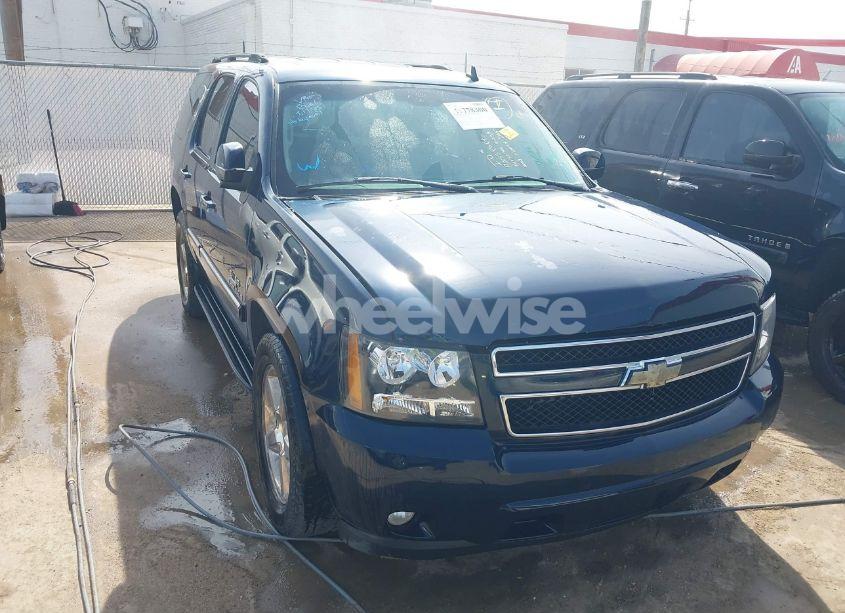 2007 Chevrolet Tahoe LT (VIN 1GNFC13J77R112951) main photo