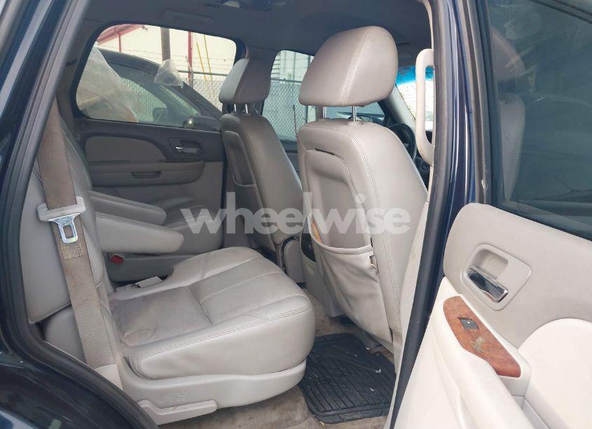 Photo 8 of 2007 Chevrolet Tahoe LT (VIN 1GNFC13J77R112951)