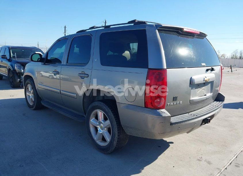 Photo 3 of 2007 Chevrolet Tahoe LT (VIN 1GNFC13J77R117888)