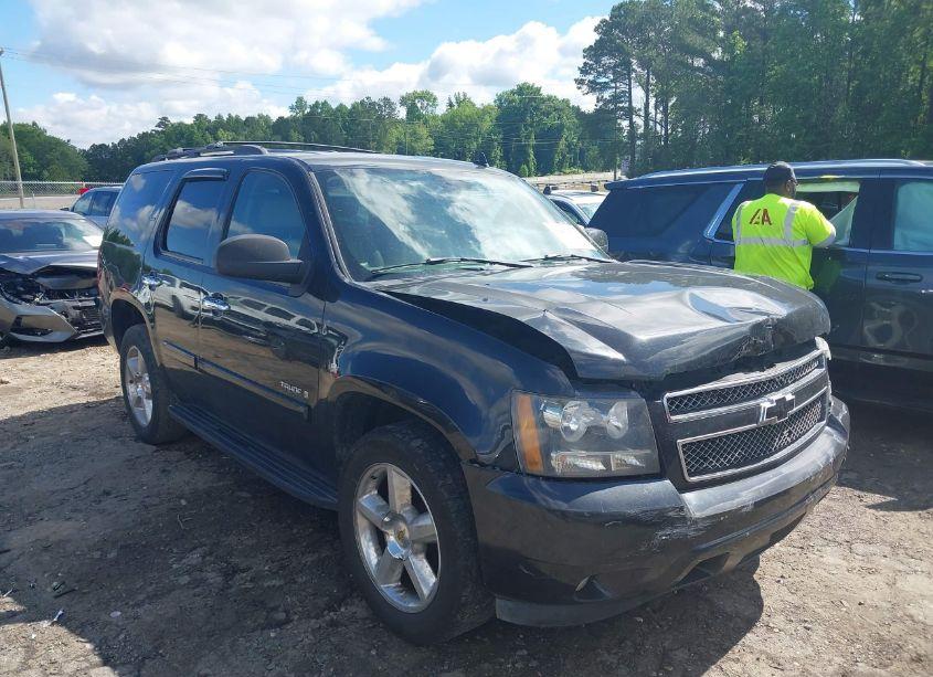 2007 Chevrolet Tahoe LTZ (VIN 1GNFC13J77R146582) main photo