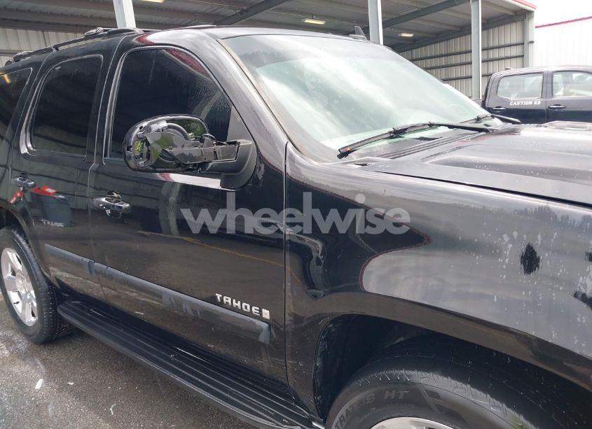 Photo 6 of 2007 Chevrolet Tahoe LT (VIN 1GNFC13J77R152933)