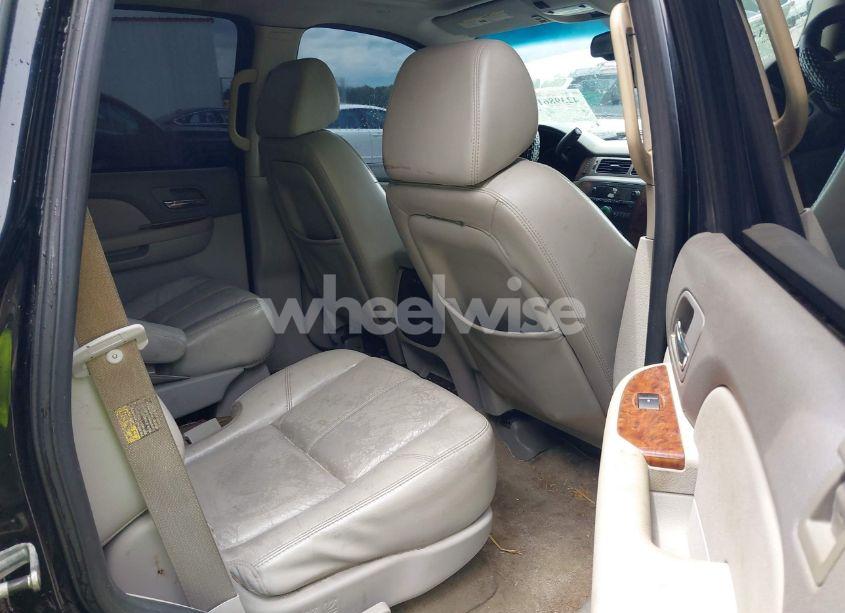 Photo 8 of 2007 Chevrolet Tahoe LT (VIN 1GNFC13J77R152933)