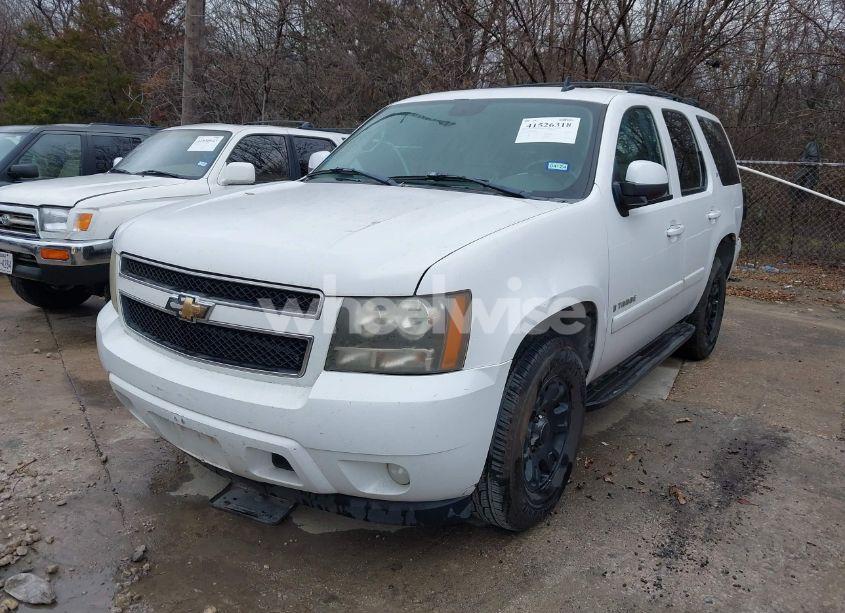 Photo 2 of 2007 Chevrolet Tahoe LT (VIN 1GNFC13J77R165522)