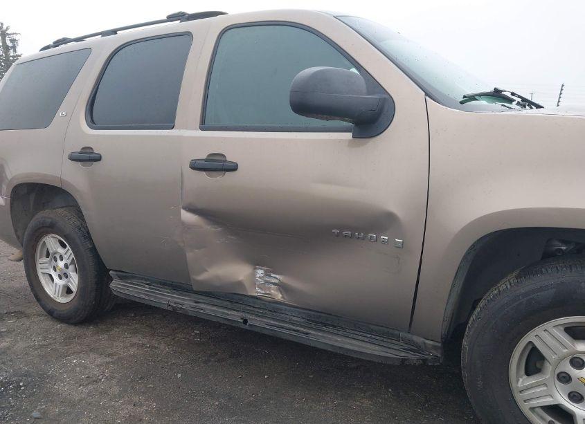 Photo 6 of 2007 Chevrolet Tahoe LS (VIN 1GNFC13J77R243524)