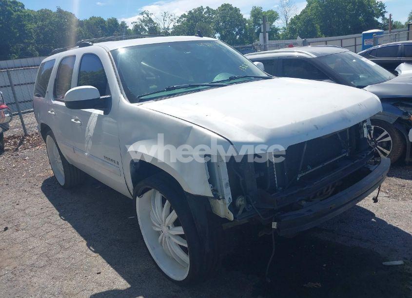 2007 Chevrolet Tahoe LTZ (VIN 1GNFC13J87J132303) main photo
