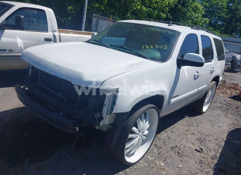Photo 2 of 2007 Chevrolet Tahoe LTZ (VIN 1GNFC13J87J132303)
