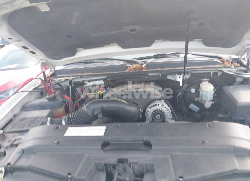 Photo 10 of 2007 Chevrolet Tahoe LT (VIN 1GNFC13J87R116085)