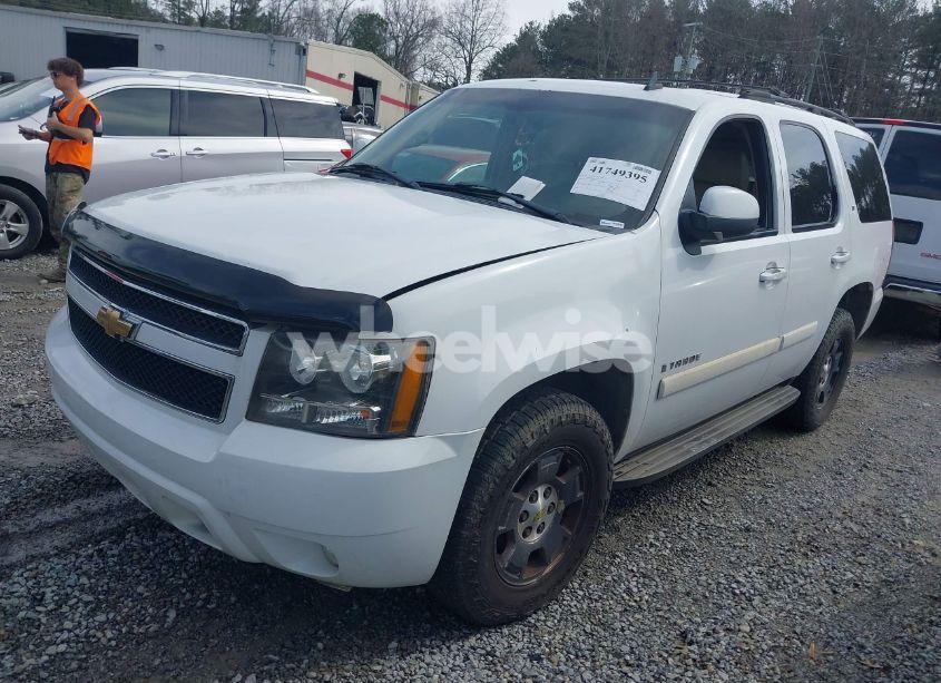 Photo 2 of 2007 Chevrolet Tahoe LT (VIN 1GNFC13J87R116085)