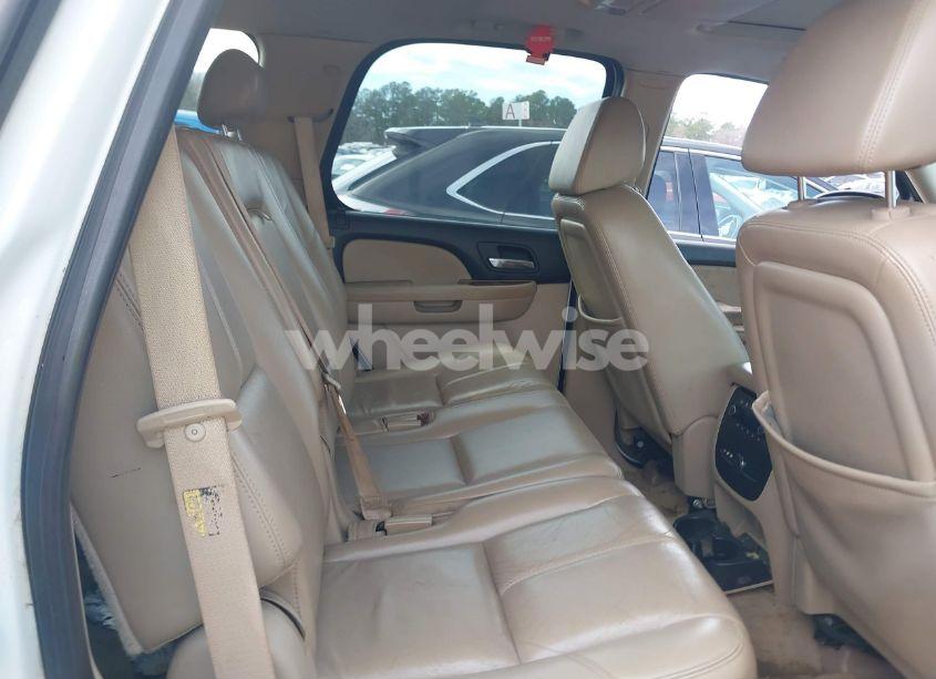 Photo 8 of 2007 Chevrolet Tahoe LT (VIN 1GNFC13J87R116085)