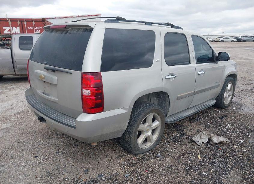 Photo 4 of 2007 Chevrolet Tahoe LTZ (VIN 1GNFC13J87R333068)