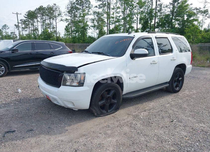 Photo 2 of 2007 Chevrolet Tahoe LT (VIN 1GNFC13J97R109226)