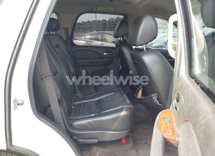 Photo 8 of 2007 Chevrolet Tahoe LT (VIN 1GNFC13J97R109226)