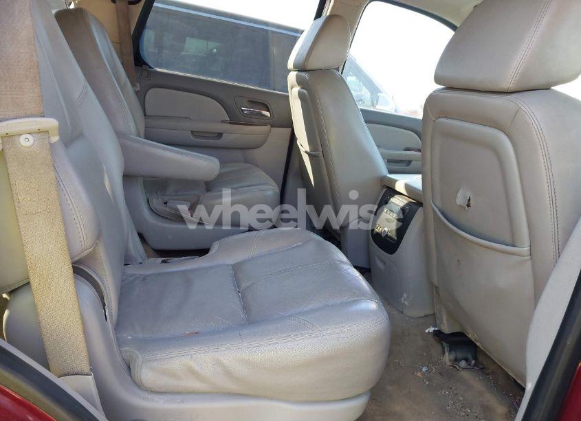 Photo 8 of 2007 Chevrolet Tahoe LTZ (VIN 1GNFC13J97R185609)