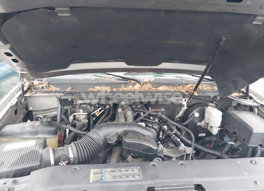 Photo 10 of 2007 Chevrolet Tahoe LT (VIN 1GNFC13J97R401944)