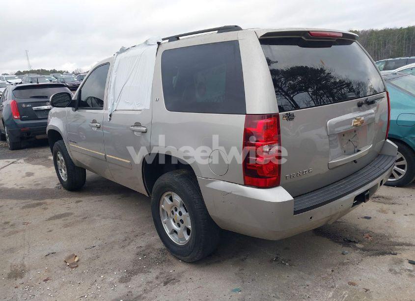 Photo 3 of 2007 Chevrolet Tahoe LT (VIN 1GNFC13J97R401944)