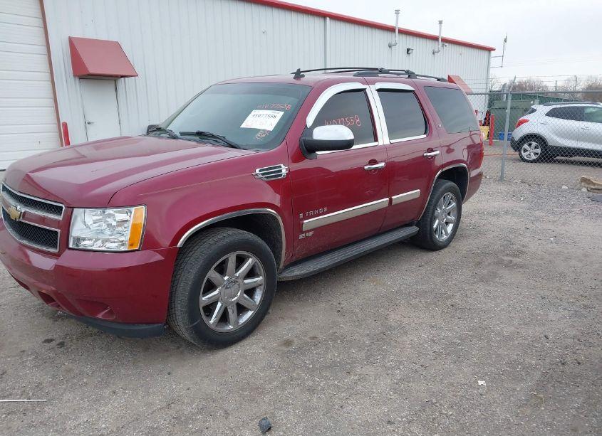 Photo 2 of 2007 Chevrolet Tahoe LT (VIN 1GNFC13J97R414984)