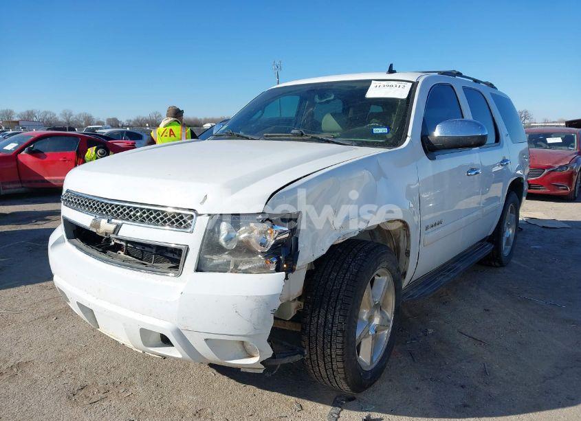 Photo 2 of 2008 Chevrolet Tahoe LTZ (VIN 1GNFC13J98R266014)