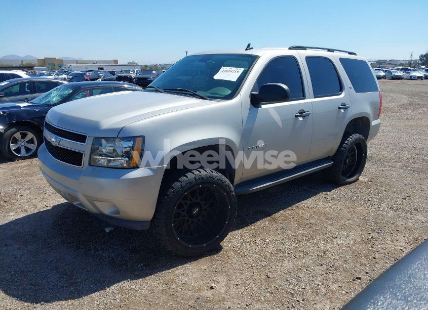 Photo 2 of 2007 Chevrolet Tahoe LS (VIN 1GNFC13JX7R132823)