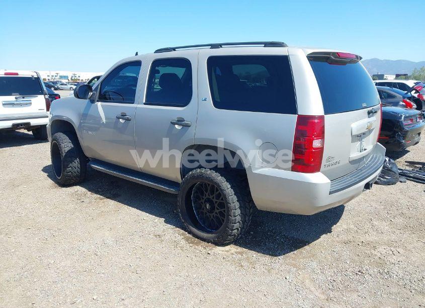 Photo 3 of 2007 Chevrolet Tahoe LS (VIN 1GNFC13JX7R132823)