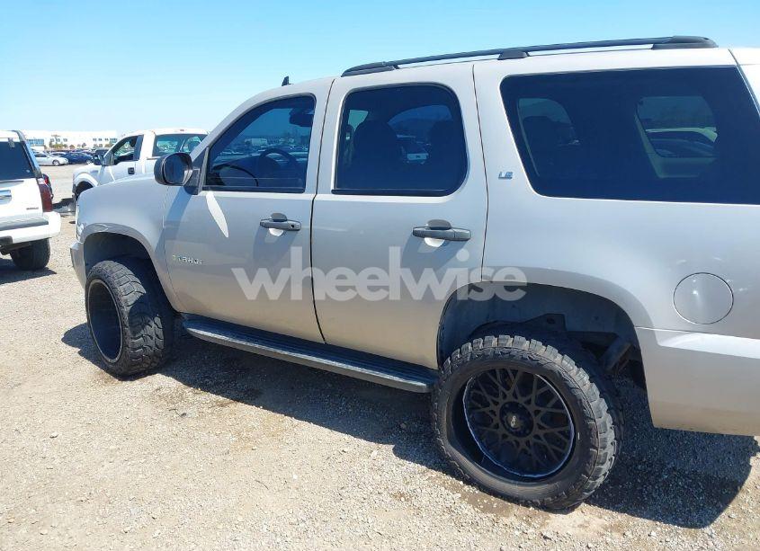 Photo 6 of 2007 Chevrolet Tahoe LS (VIN 1GNFC13JX7R132823)