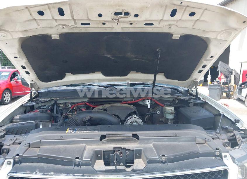 Photo 10 of 2007 Chevrolet Tahoe LTZ (VIN 1GNFC13JX7R256106)