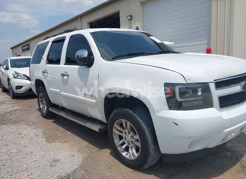 Photo 6 of 2007 Chevrolet Tahoe LTZ (VIN 1GNFC13JX7R256106)
