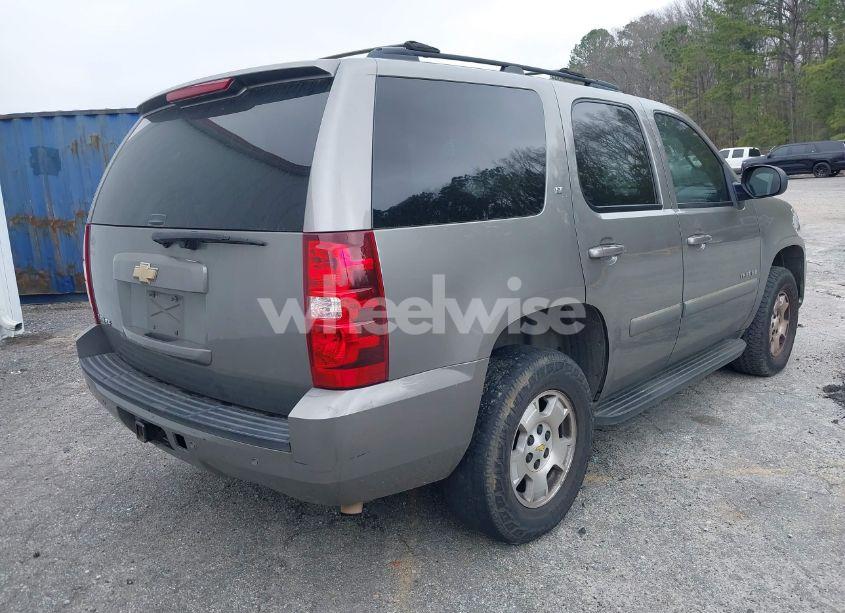 Photo 4 of 2007 Chevrolet Tahoe LT (VIN 1GNFC13JX7R365648)