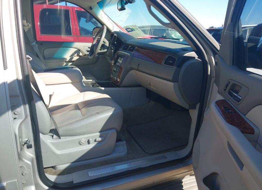 Photo 5 of 2008 Chevrolet Tahoe LT (VIN 1GNFC13JX8R238416)