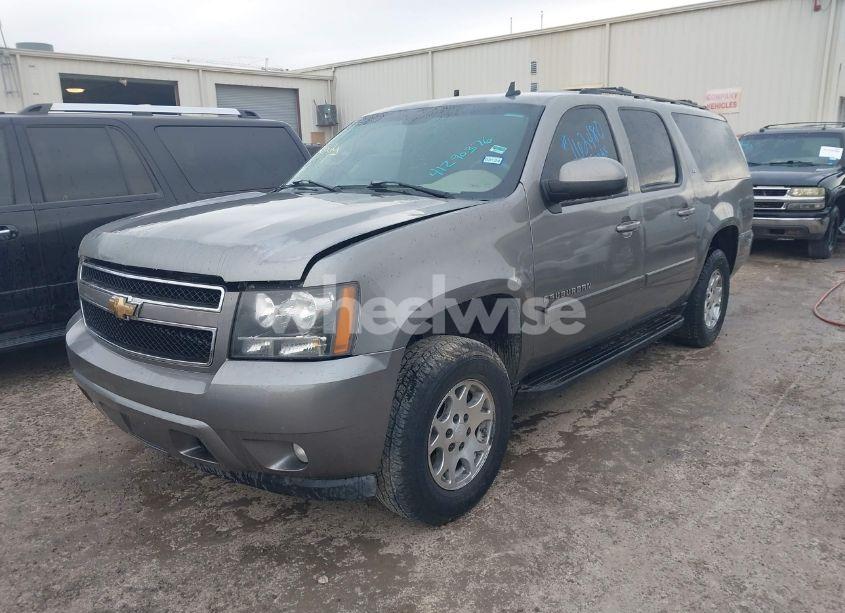Photo 2 of 2007 Chevrolet Suburban 1500 LT (VIN 1GNFC16007J162480)