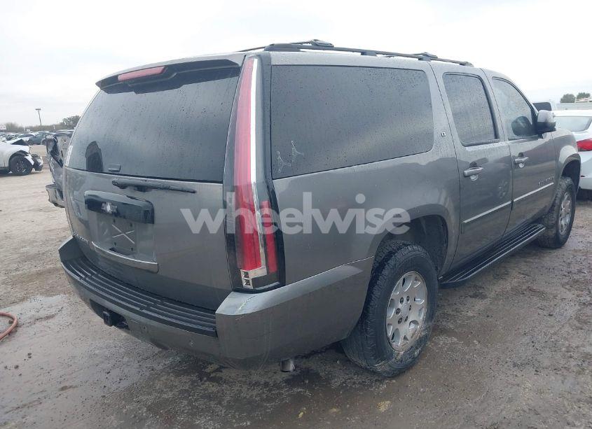 Photo 4 of 2007 Chevrolet Suburban 1500 LT (VIN 1GNFC16007J162480)