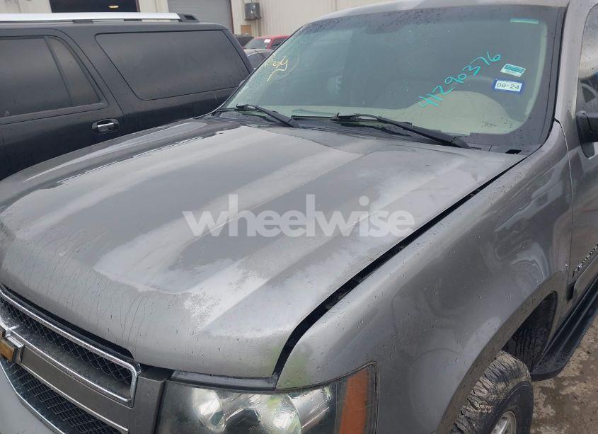 Photo 6 of 2007 Chevrolet Suburban 1500 LT (VIN 1GNFC16007J162480)