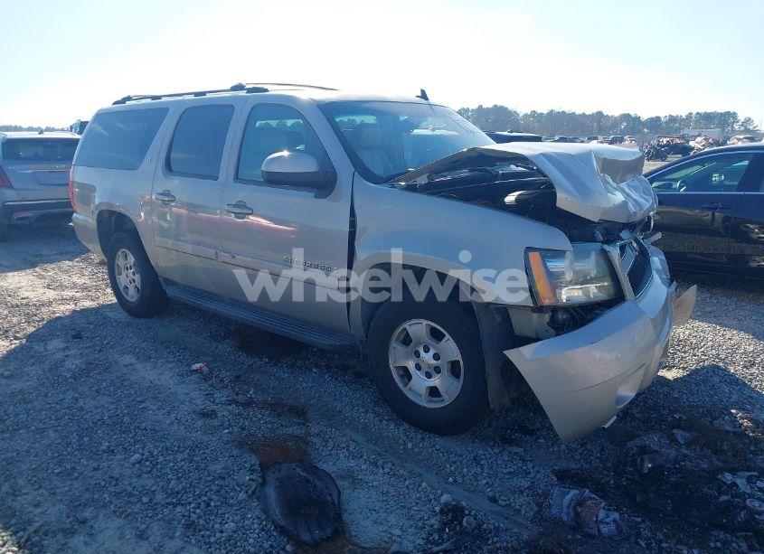 2007 Chevrolet Suburban 1500 LT (VIN 1GNFC16007J216800) main photo