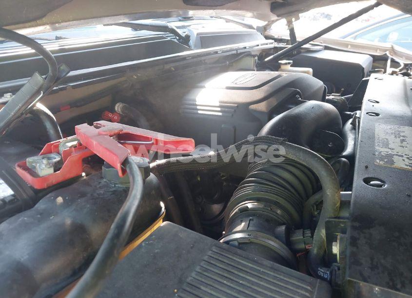 Photo 12 of 2007 Chevrolet Suburban 1500 LT (VIN 1GNFC16007J216800)