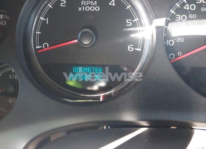 Photo 7 of 2007 Chevrolet Suburban 1500 LT (VIN 1GNFC16007J216800)