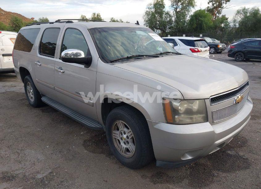 2007 Chevrolet Suburban 1500 LS (VIN 1GNFC16007R231427) main photo