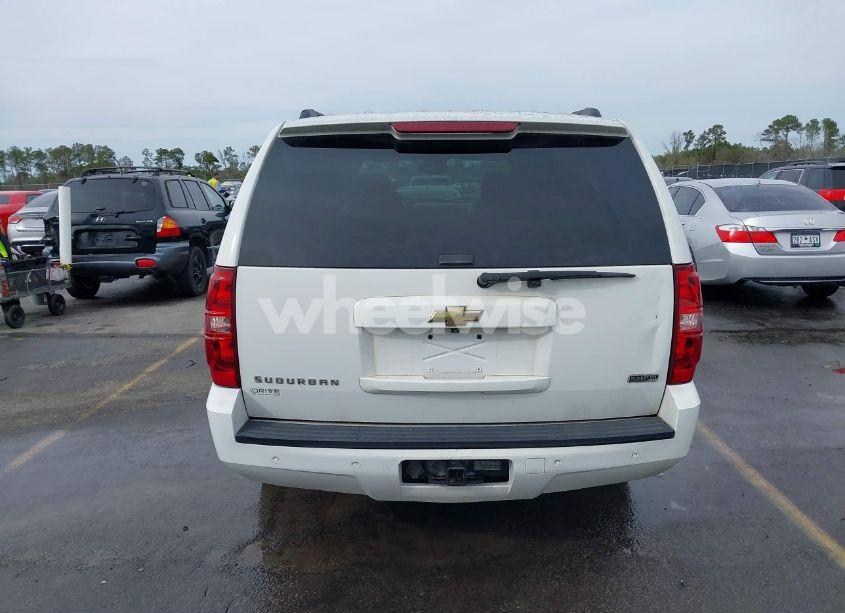 Photo 16 of 2008 Chevrolet Suburban 1500 LTZ (VIN 1GNFC16018R143195)