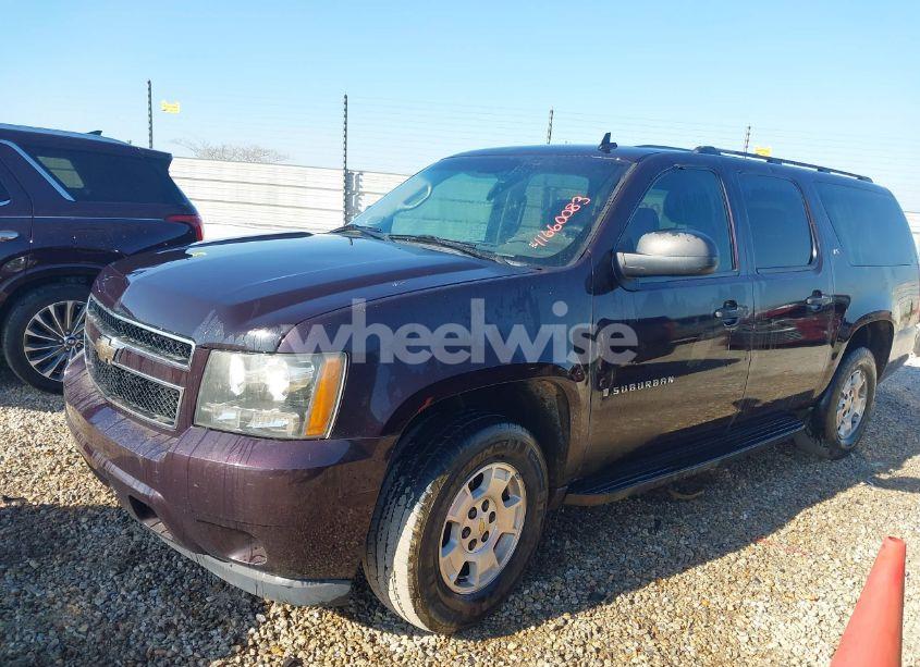 Photo 2 of 2009 Chevrolet Suburban 1500 LS (VIN 1GNFC16019R213344)
