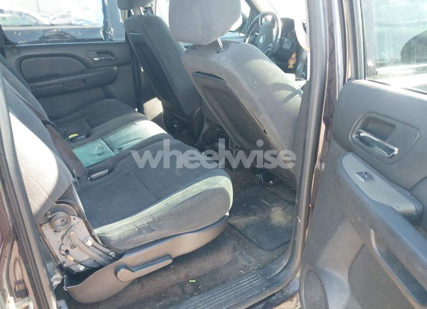 Photo 8 of 2009 Chevrolet Suburban 1500 LS (VIN 1GNFC16019R213344)