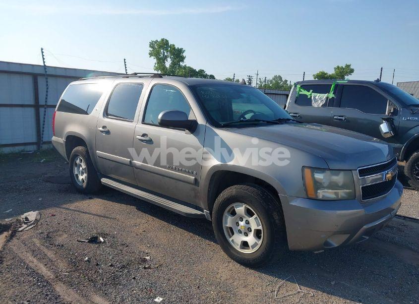 2007 Chevrolet Suburban 1500 LT (VIN 1GNFC16027R225418) main photo