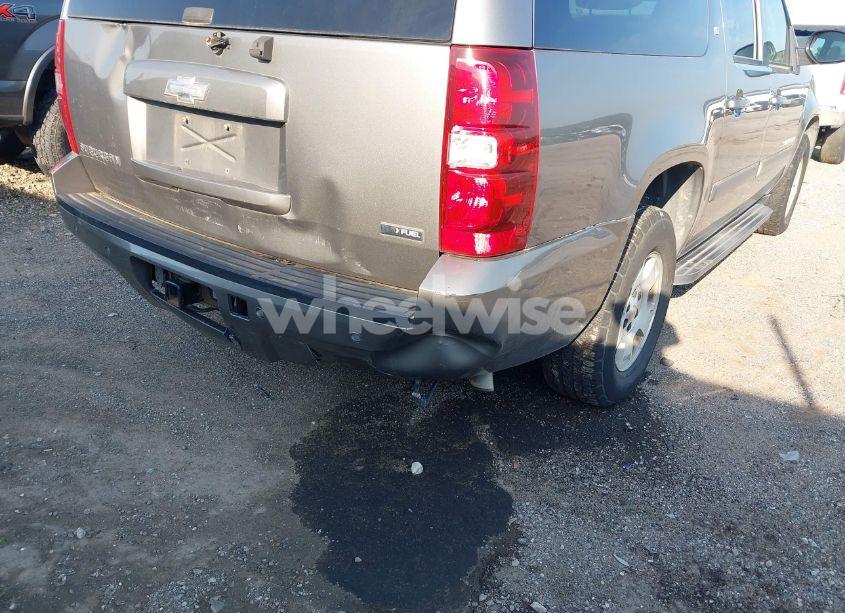 Photo 6 of 2007 Chevrolet Suburban 1500 LT (VIN 1GNFC16027R225418)