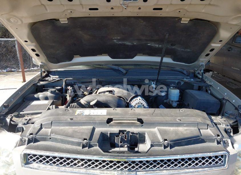 Photo 10 of 2007 Chevrolet Suburban 1500 LT (VIN 1GNFC16027R333232)