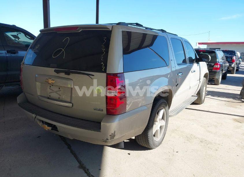 Photo 4 of 2007 Chevrolet Suburban 1500 LT (VIN 1GNFC16027R333232)