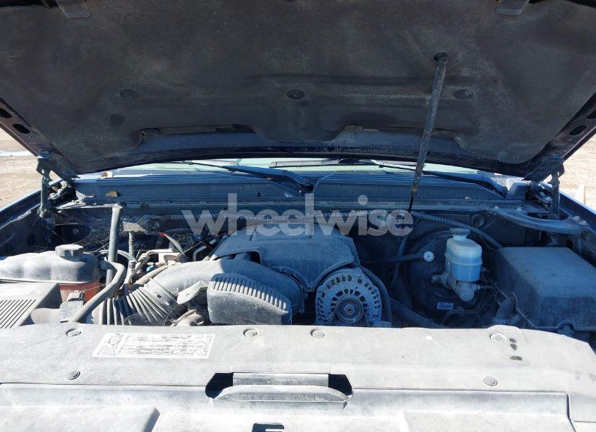 Photo 10 of 2009 Chevrolet Suburban 1500 LS (VIN 1GNFC16029R200974)