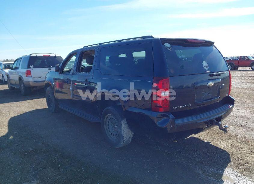 Photo 3 of 2009 Chevrolet Suburban 1500 LS (VIN 1GNFC16029R200974)
