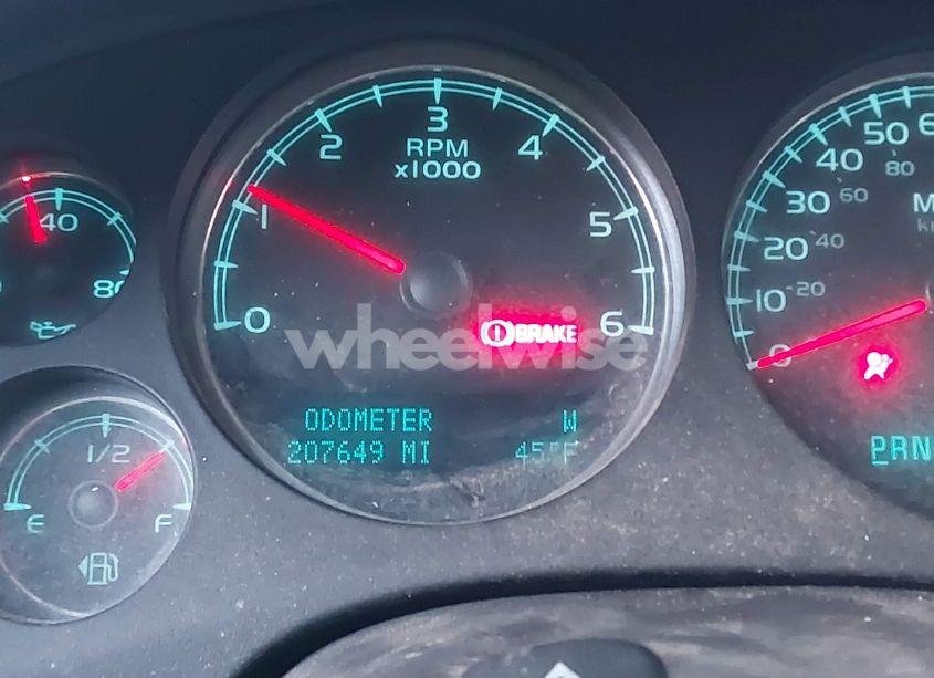 Photo 7 of 2009 Chevrolet Suburban 1500 LS (VIN 1GNFC16029R200974)