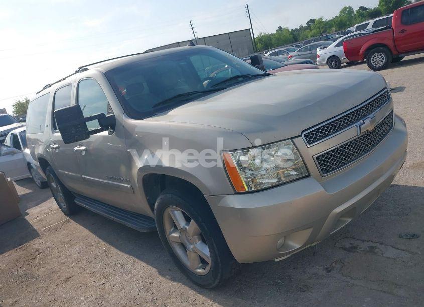 2008 Chevrolet Suburban 1500 LTZ (VIN 1GNFC16038R278002) main photo