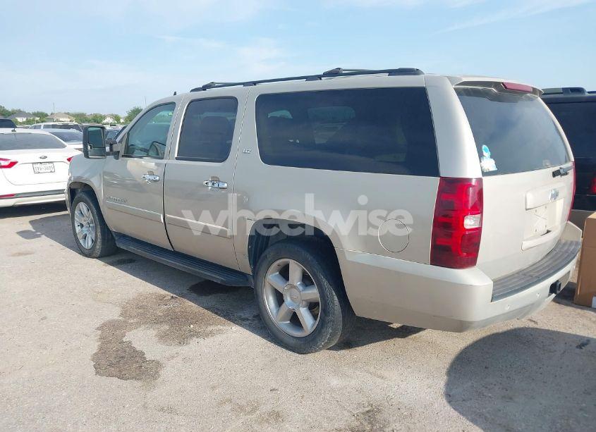 Photo 3 of 2008 Chevrolet Suburban 1500 LTZ (VIN 1GNFC16038R278002)