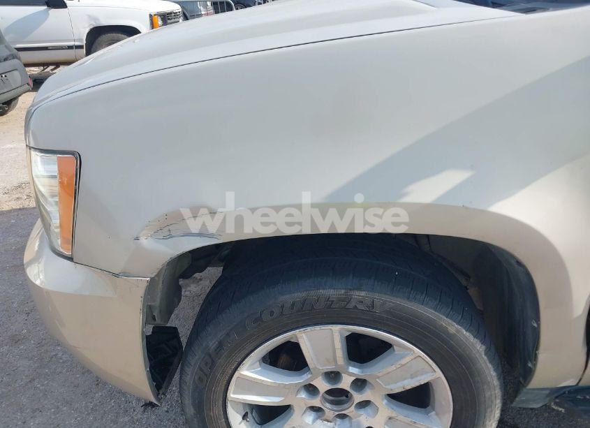 Photo 6 of 2008 Chevrolet Suburban 1500 LTZ (VIN 1GNFC16038R278002)