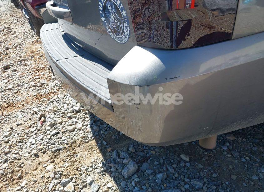 Photo 13 of 2007 Chevrolet Suburban 1500 LT (VIN 1GNFC16047J173546)